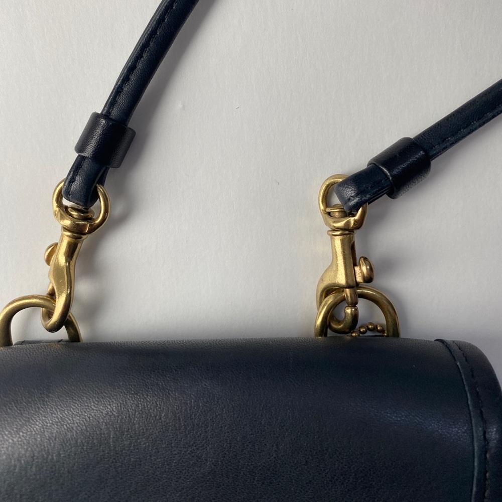 Coach mini leather vintage belt bag in excellent vintage condition - Picture 8 of 8